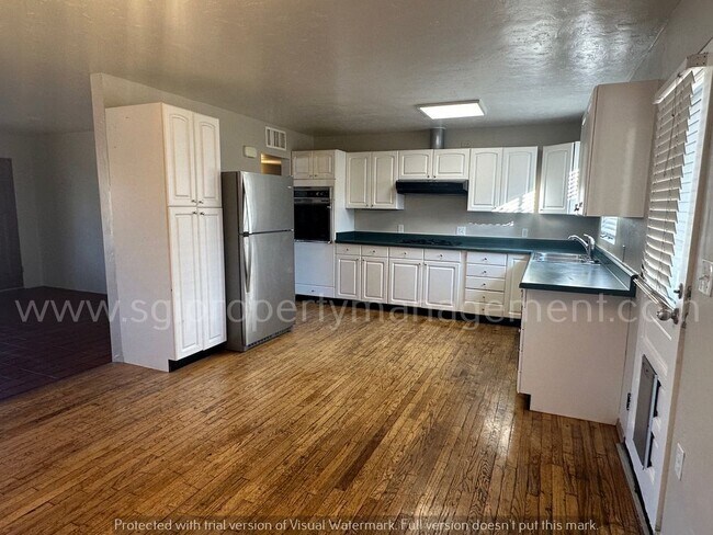 Building Photo - Charming 3 bedroom Tempe home walking dist...