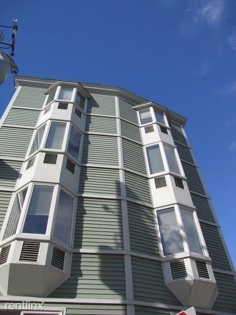 Building Photo - Studio, 1 bath  - 12 Mount Auburn St