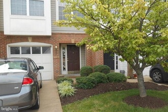 Building Photo - 12885 Titania Way