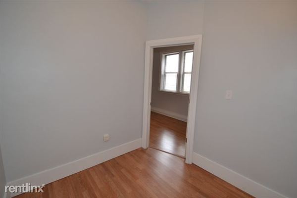 Building Photo - 1331 W Loyola Ave
