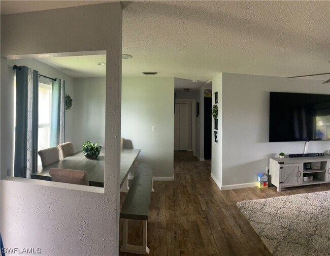 Foto del edificio - 4548 Gulf Ave