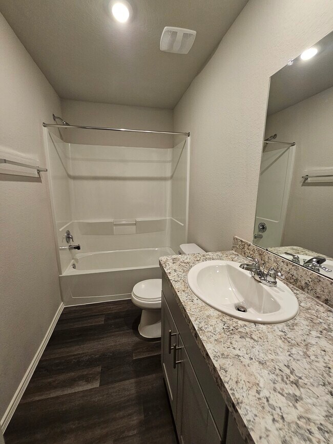 Building Photo - 26126 Halwell Manor Ln