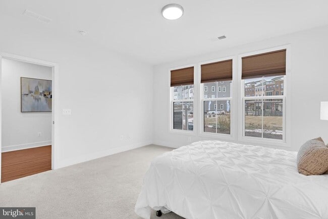 Building Photo - 13725 Aviation Pl