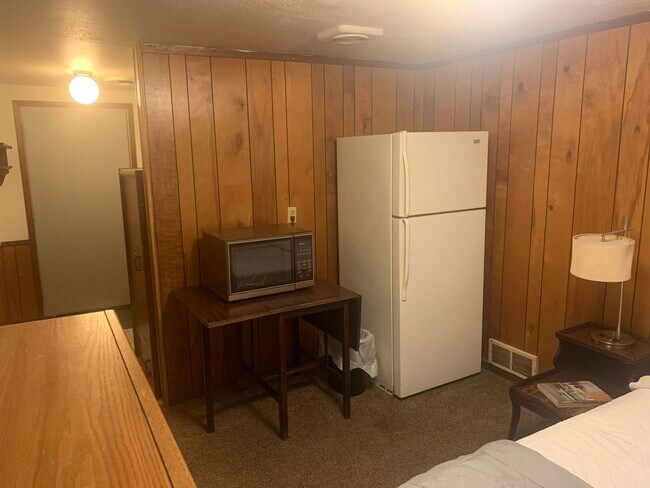 appliances - 718 Hillcrest Rd