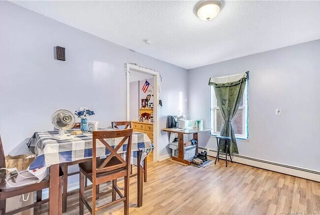 Building Photo - 87 Amity St