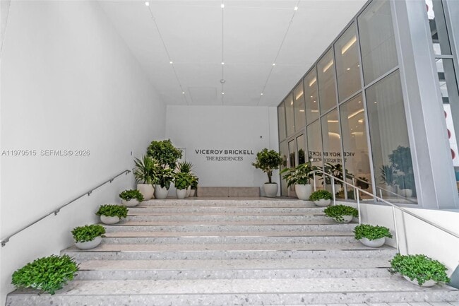 Foto del edificio - 77 SE 5th St