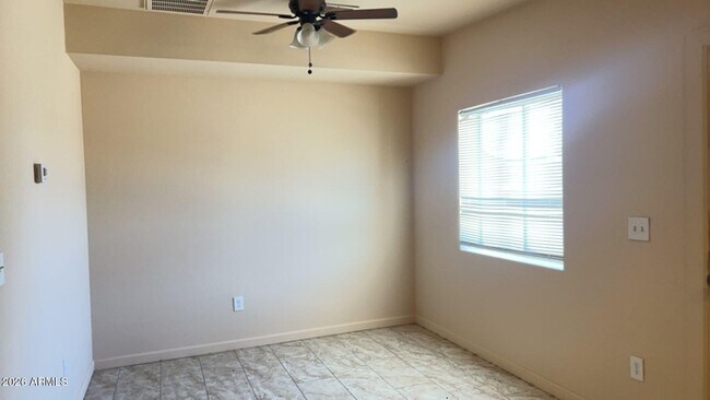 Foto del edificio - 6714 N 54th Ave