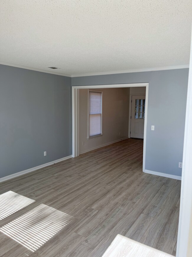 Foto del edificio - 1902 Greenoaks Rd