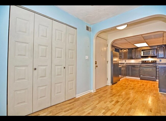 Building Photo - 4 Kennedy Ln