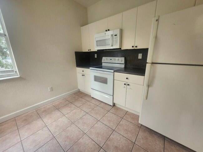 Foto del edificio - 3408 Shoma Dr