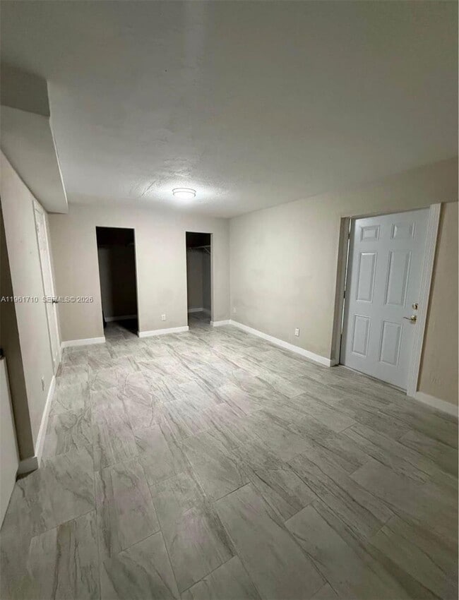 Building Photo - 1605 NW 11th Pl