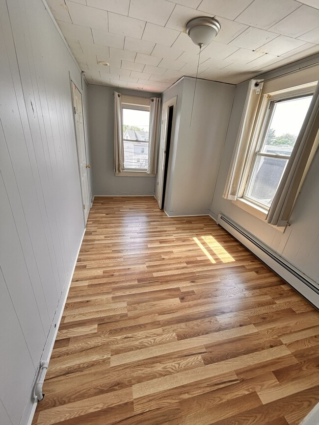 Building Photo - 973 Central St