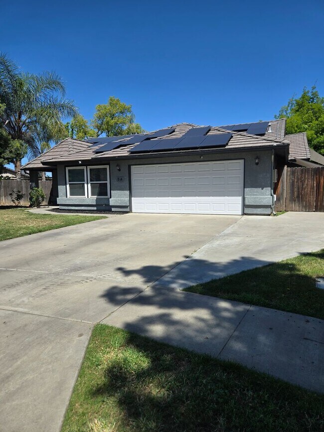 Foto del edificio - Pet Friendly solar home!