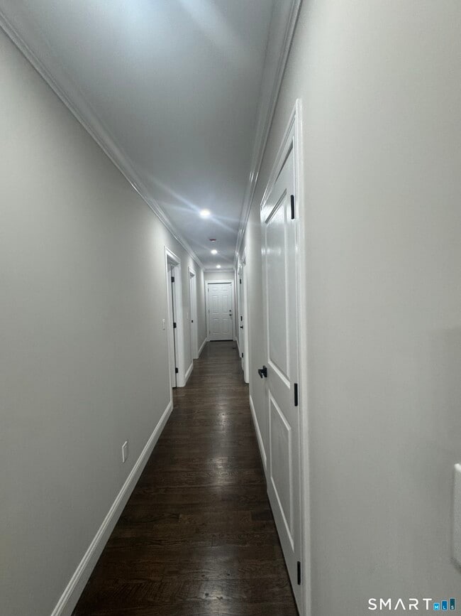 Building Photo - 279 Harriet St