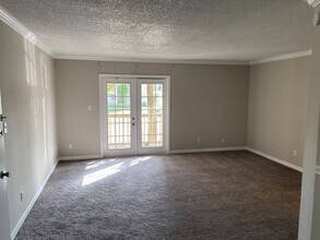Building Photo - 285 Wymore Rd