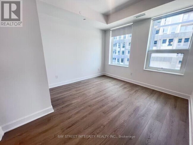 Photo du bâtiment - 3240 William Coltson Ave