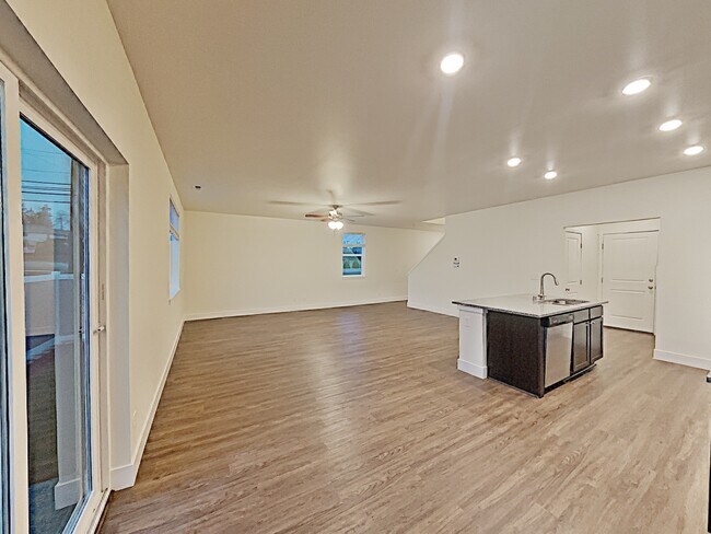 Foto del edificio - 6622 W Spriggel Street