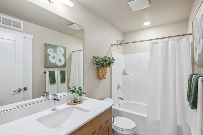 Building Photo - 3 Bed | 3.5 Bathroom | 1626 Sq Ft | $3,550