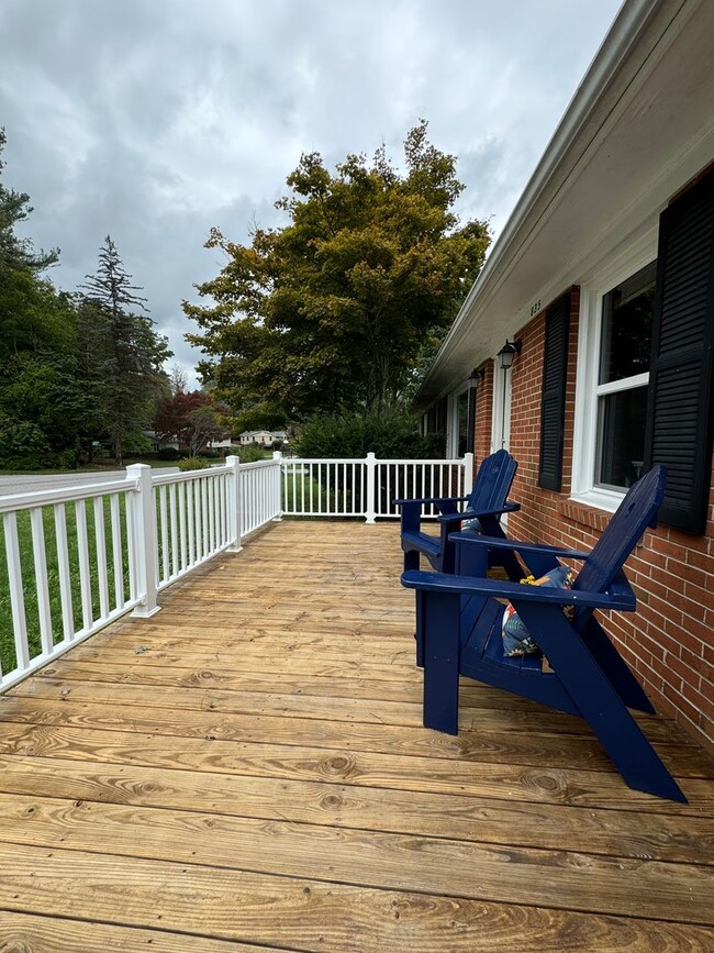 Building Photo - Spacious Home close to VT campus - 3bd 2ba