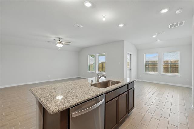 Foto del edificio - Room in House on Caulfield Pl