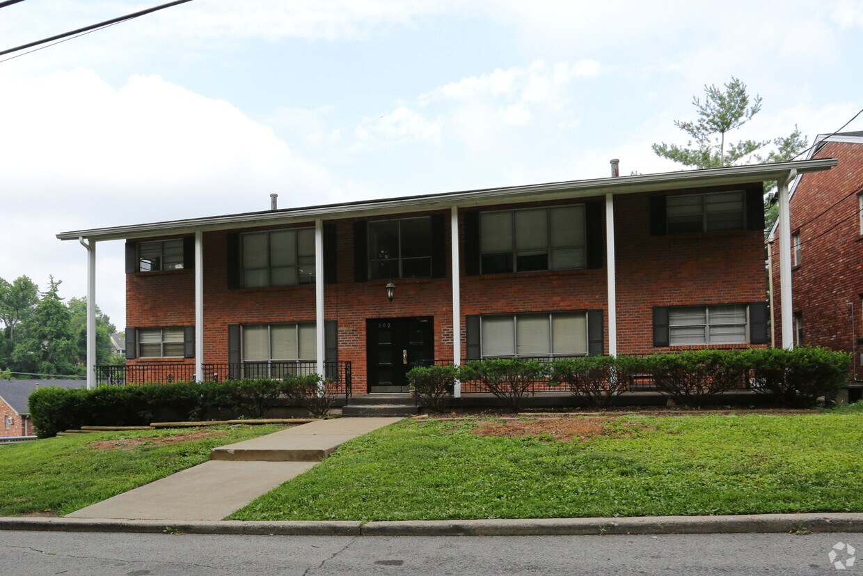 Building Photo - 302 N Birchwood Ave