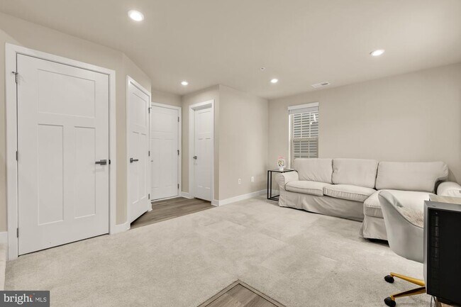 Foto del edificio - 9639 Tall Oaks Rd