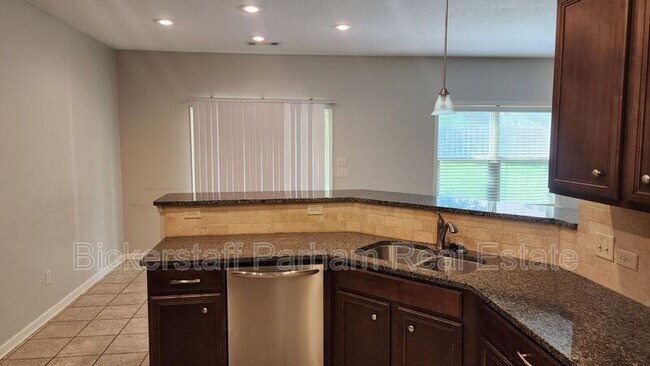 Building Photo - 7426 Sorrel Ct