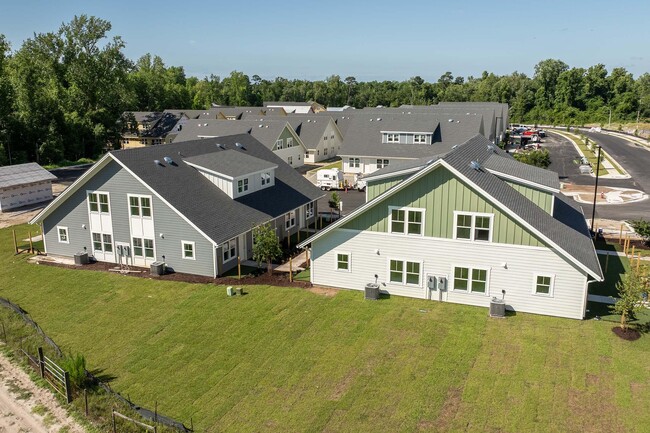 Building Photo - Whitebridge Crossing