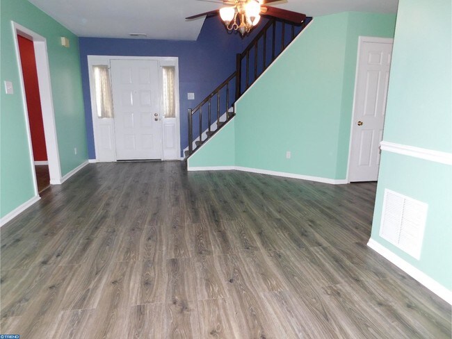 Building Photo - 103 Greenridge Cir