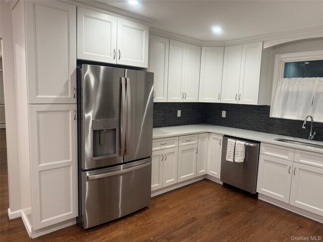 Building Photo - 18 Juniper Rd