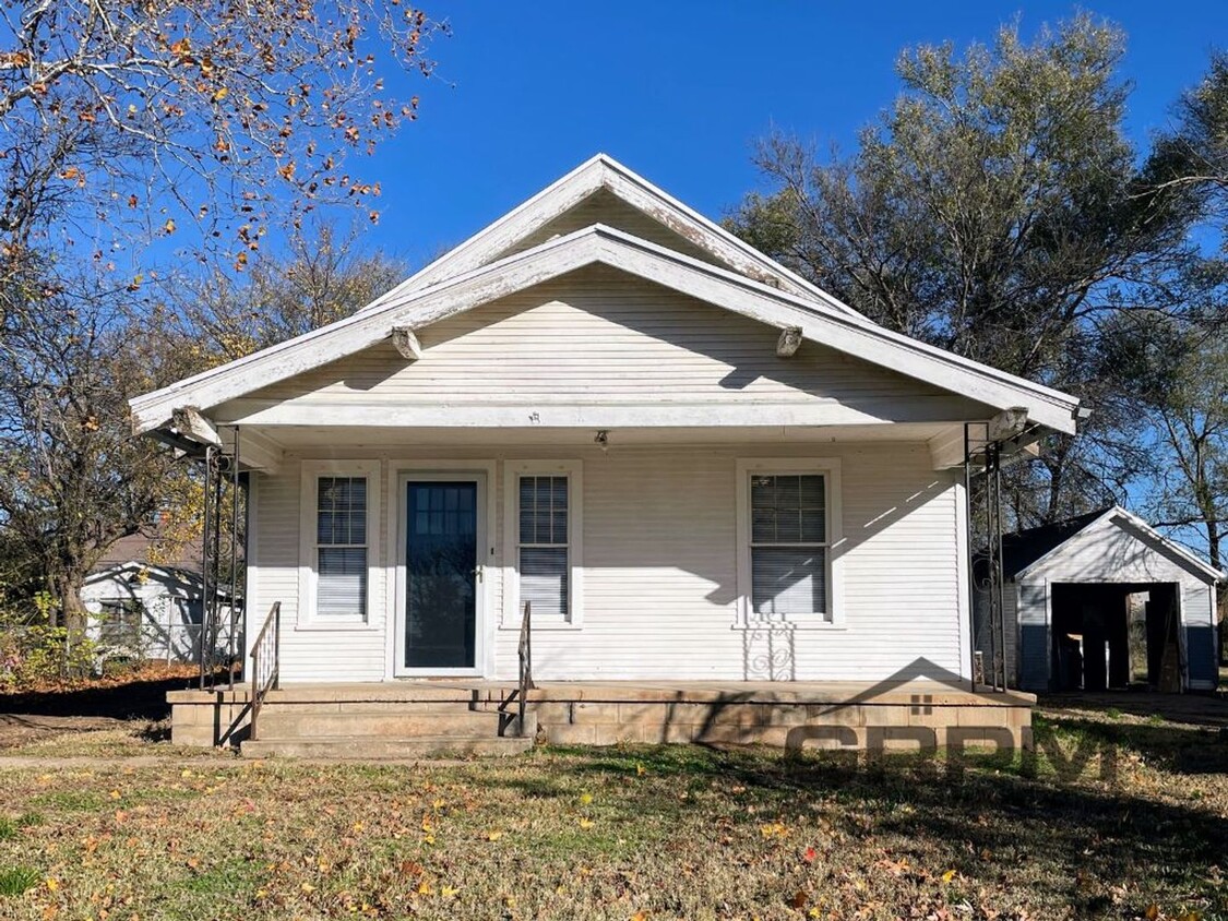 Primary Photo - Updated 3-Bed 1-Bath Home