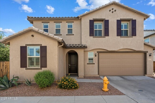 Building Photo - 203 E Roadrunner Dr