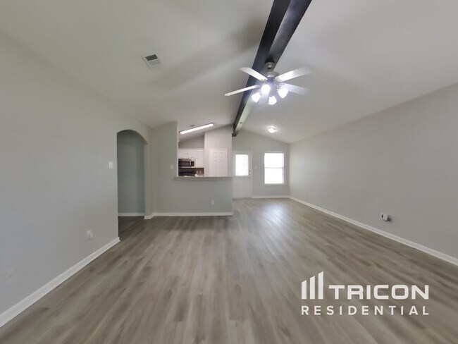 Foto del edificio - 6930 Garnet Trail Ln