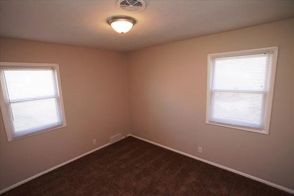Building Photo - 6137 Hillsdale Ave