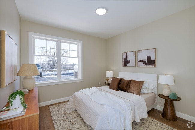 1BR, 1BA - 671SF - Bedroom - 150 Draper Ave