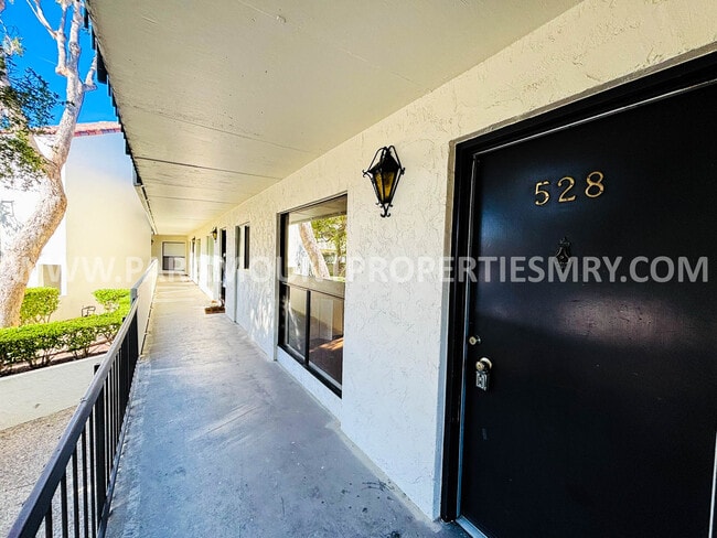 Building Photo - 500 Glenwood Cir