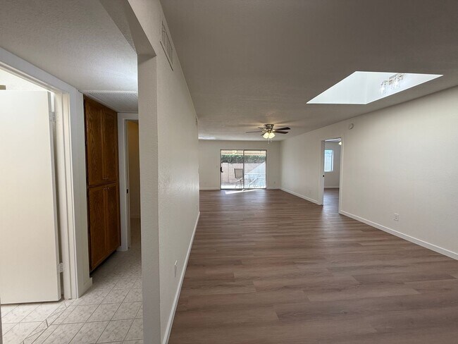 Building Photo - Updated Patio Home in North Phoenix