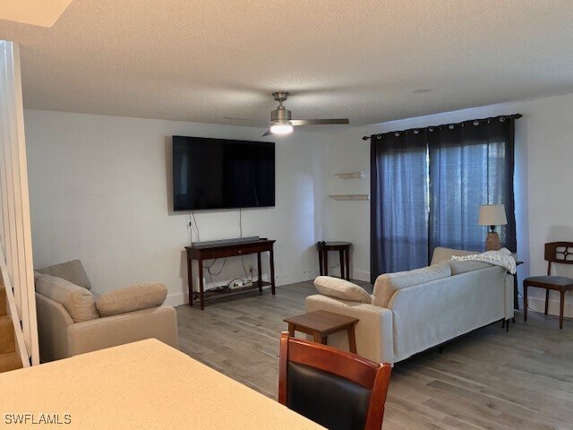 Foto del edificio - 4283 Island Cir