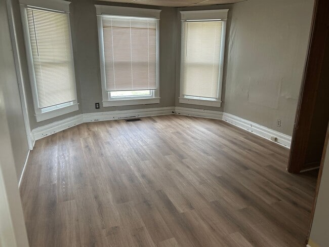 Foto del edificio - 107 Morgan St