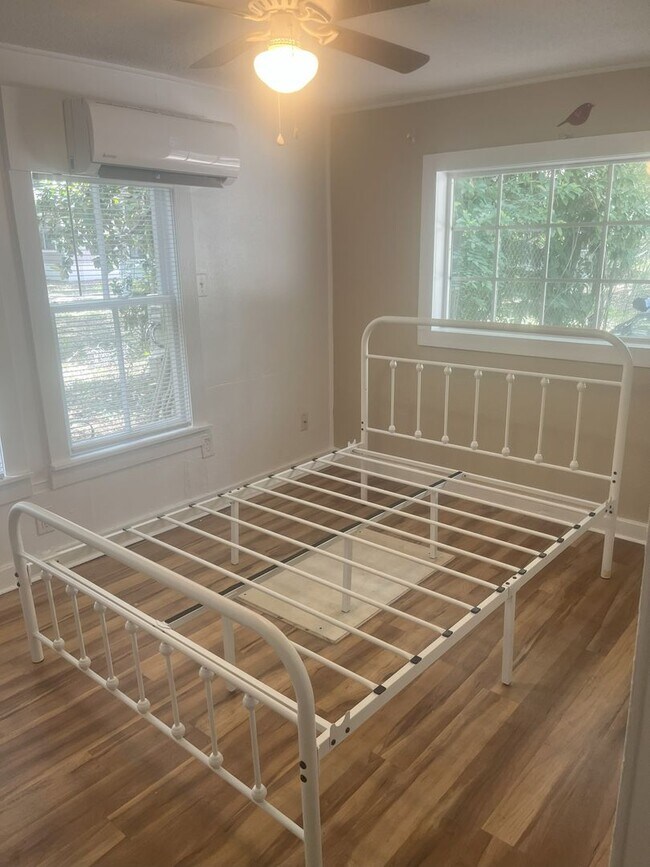 Foto del edificio - 1 bed 1 bath near UF law school