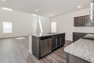Building Photo - 15225 Estrella Rd E