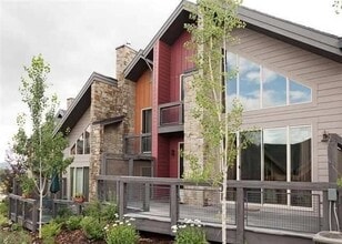 Building Photo - 8171 Courtyard Loop