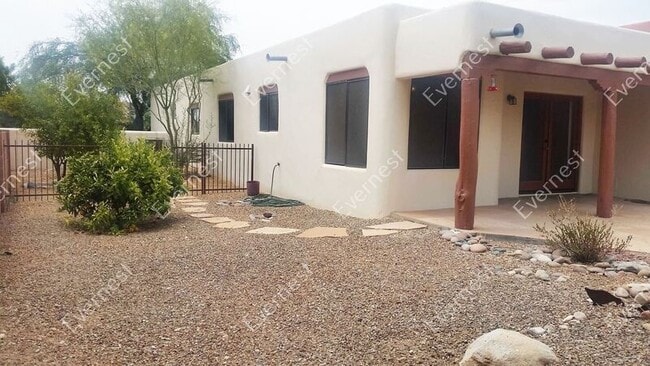 Building Photo - 9124 N Jessy Ln