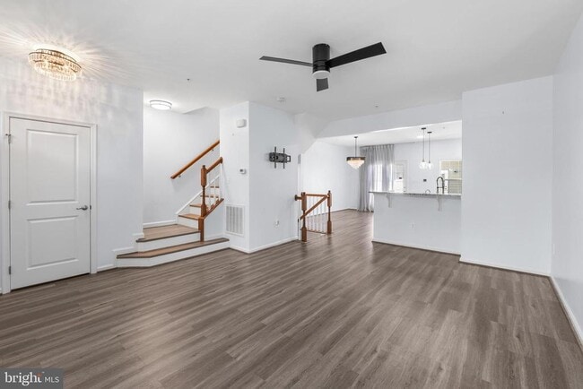 Foto del edificio - 4559 Tinder Box Cir