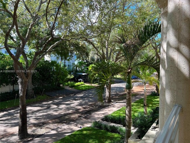 Foto del edificio - 573 Satinwood Dr