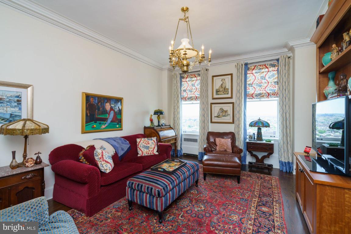 Primary Photo - 237 S 18th St