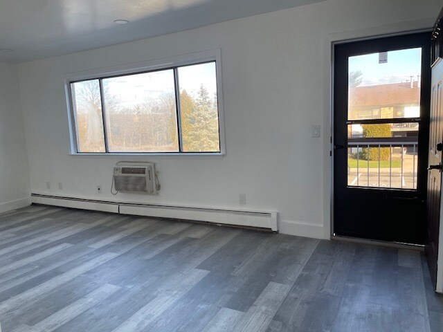 Foto del edificio - 634 Cricket Ln