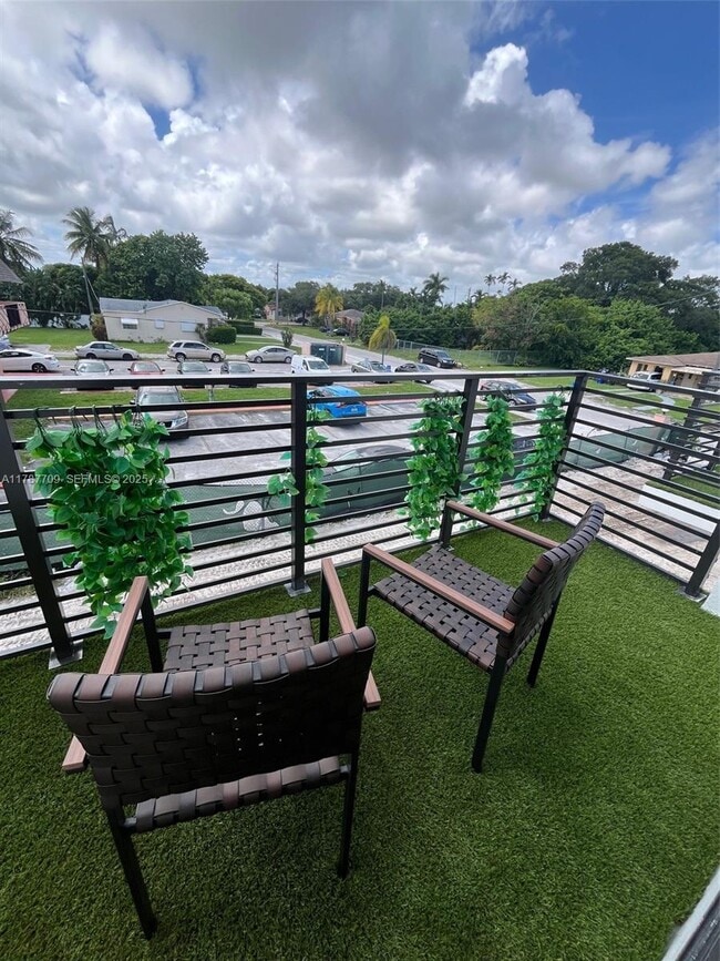 Building Photo - 2526 Pierce St