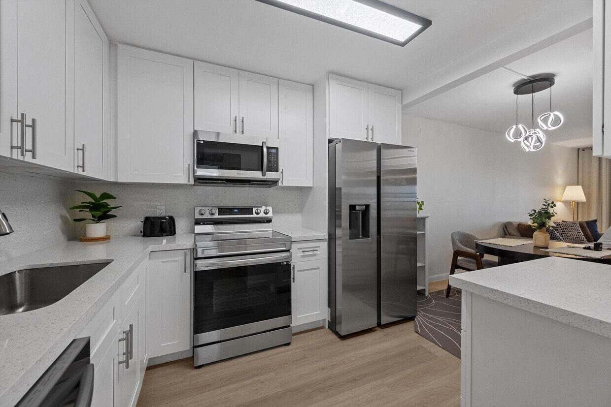 Foto principal - 9273 SW 8th St