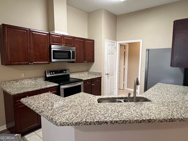 Foto del edificio - 202 Thompson Ct